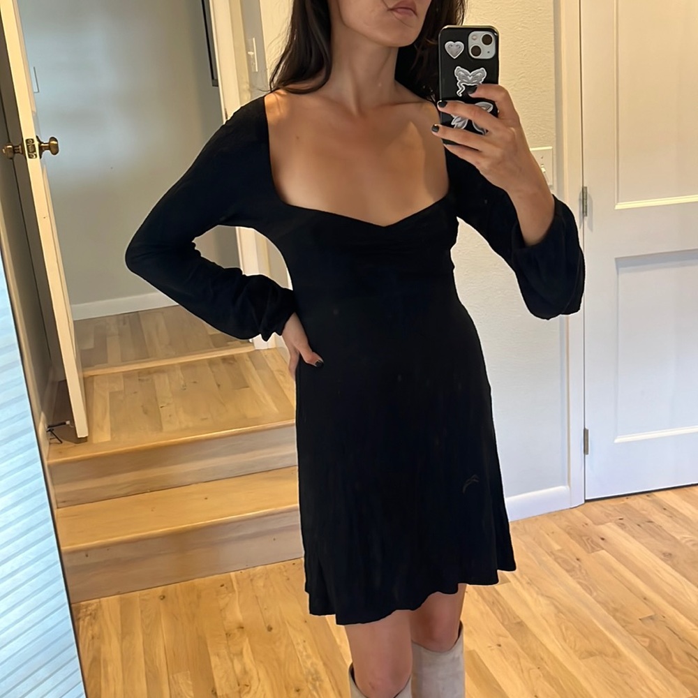 Super silky and soft black dress from Billabong